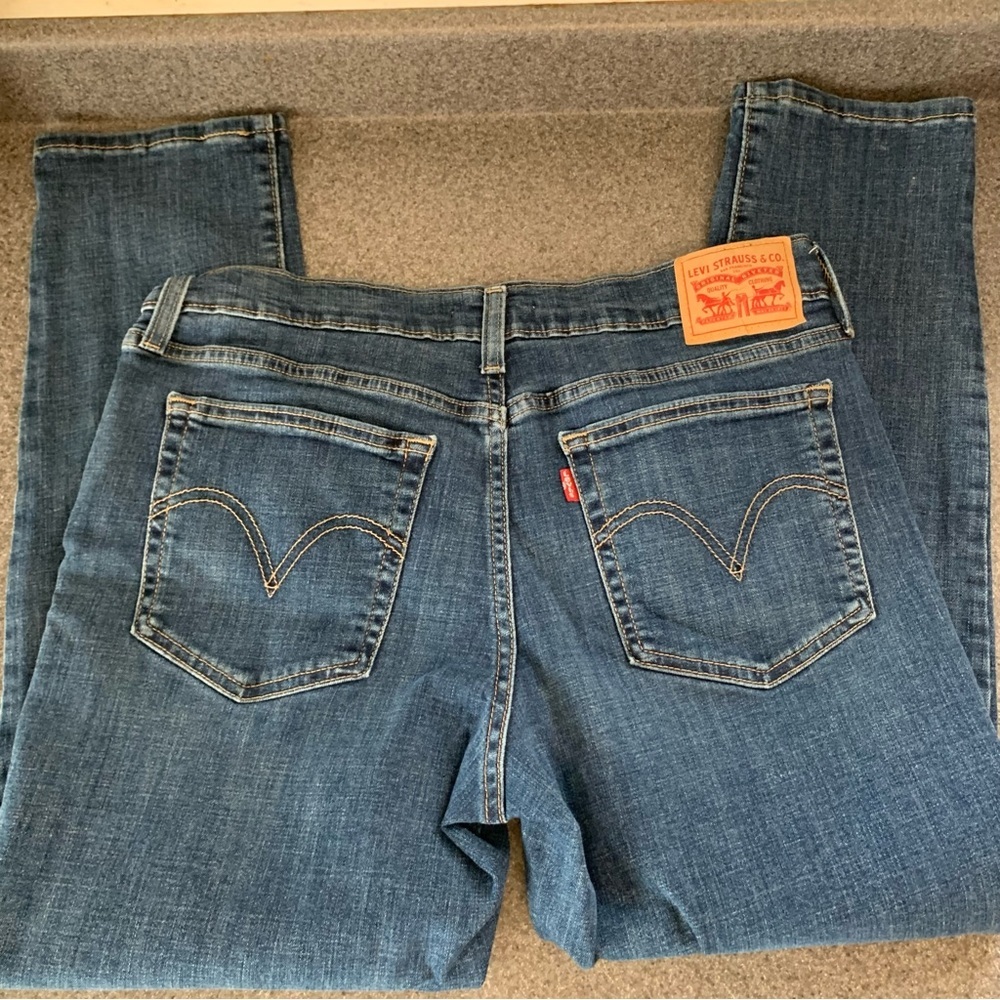 Levi's Women's Boyfriend Jeans - Medium Blue Denim